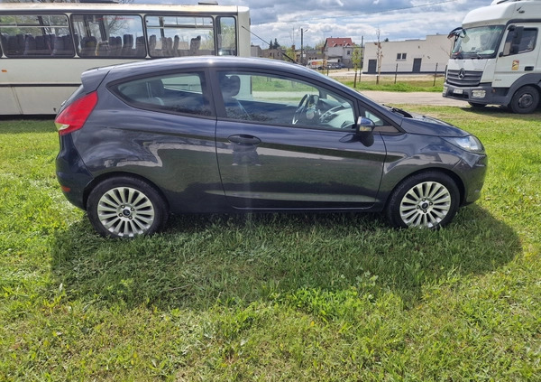 Ford Fiesta cena 13000 przebieg: 191313, rok produkcji 2009 z Zbąszyń małe 56